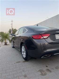 Chrysler 200